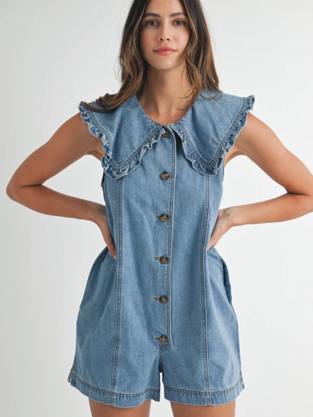 NWT MABLE BOUTIQUE ROMPER DENIM JEAN WIDE COLLAR LARGE SLEEVELESS